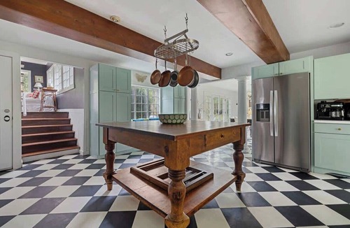 Harbert House | 2-Acres, HotTub, Pickleball+BB, Game Room, Firepit