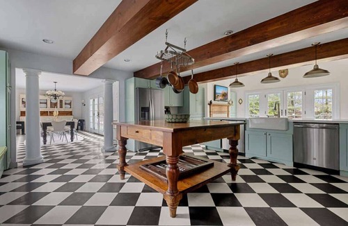 Harbert House | 2-Acres, HotTub, Pickleball+BB, Game Room, Firepit