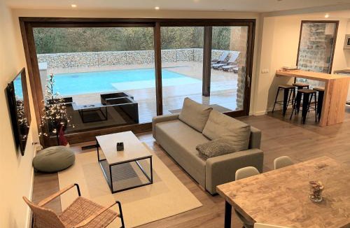 Noriega Apartment | 2 Apartamentos en villa con piscina privada en Asturias El Marquesau