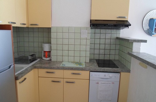 Balaruc-les-Bains Apartment | 2★ Apartment Pets Allowed, Air Conditioned, 10 min from Spa