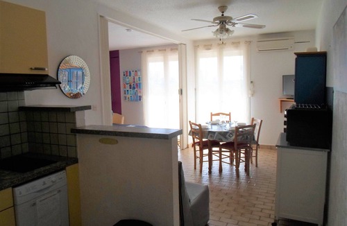 Balaruc-les-Bains Apartment | 2★ Apartment Pets Allowed, Air Conditioned, 10 min from Spa