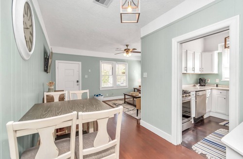 San Jacinto Apartment | 2 Apartments (side by side) in Historical Galveston - 8 min walk to beach!