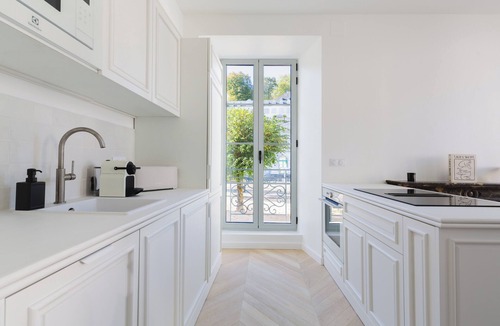 Bagneres-de-Bigorre Apartment | 2 architect-designed rooms facing the spa