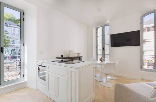 Bagneres-de-Bigorre Apartment | 2 architect-designed rooms facing the spa