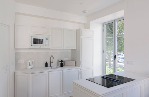 Bagneres-de-Bigorre Apartment | 2 architect-designed rooms facing the spa