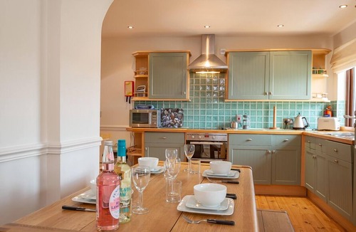 Hope-Cove Cottage | 2 ARMADA HOUSE, pet friendly, country holiday cottage in Hope Cove