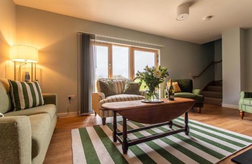 Westbury House | 2 Ashwood at Thoulstone Park