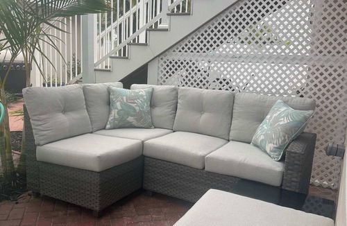 Bradenton Beach Condo | 2 bd/2 ba w/Tropical Crtyd Steps to Beach!