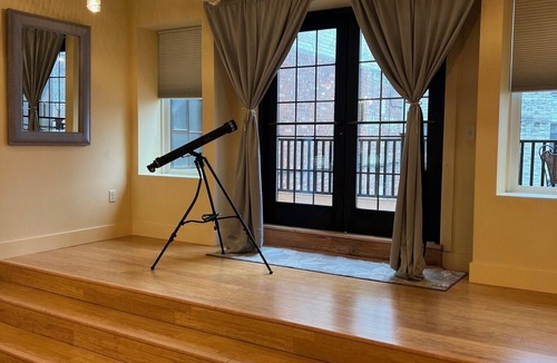 Downtown Syracuse Apartment | 2 bd 2bth in Downtown Syracuse w/Charging station great relaxing stays Sleeps 8