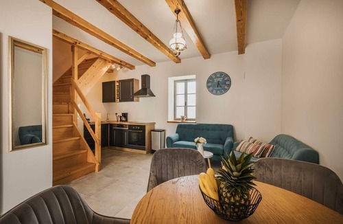 Porec Villa | 2 BD villa with pool, jacuzzi for up to 4 people