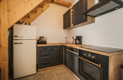 Porec Villa | 2 BD villa with pool, jacuzzi for up to 4 people