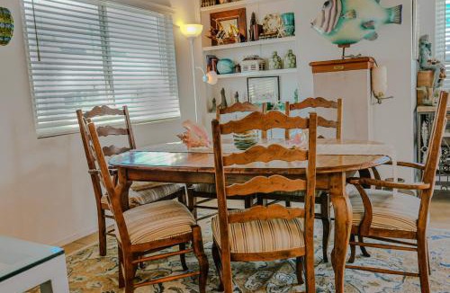 South Mission Beach Villa | 2 Bdr 2 bath luxury home steps away from Mission Beach 5 min from Belmont