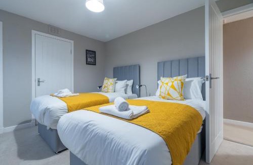 Bishopton Apartment | 2 BDR Apt By Caledonia Luxe Stays Short Lets & Serviced Accommodation Bishopton