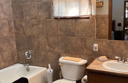 Chamberino Cottage | 2 bdrm 2 bath cozy cottage perfect for traveling nurses Minutes from El Paso