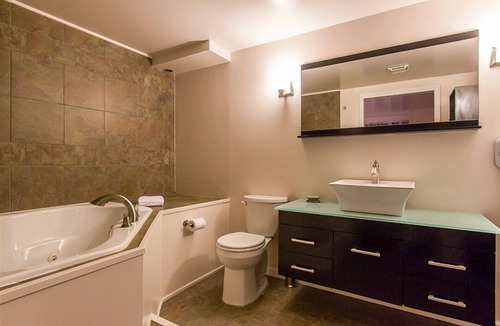 Snowshoe Condo | 2 Bdrm Condo, A/C, Pool/Hot Tub