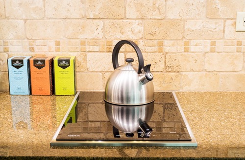 Olympic Valley Resort | 2 BDRM Hyatt’s EVERLINE™️Resort@Spa! Amenities galore.Ski-inout,pools,hot tubs 😎