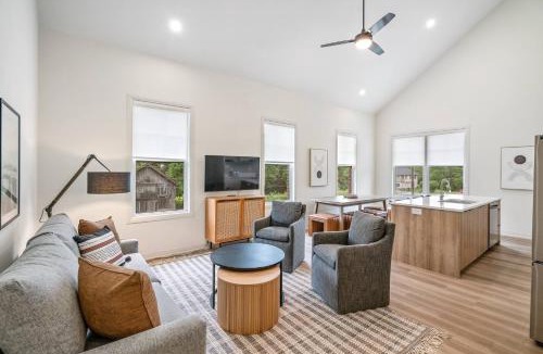 St. Davids Apartment | 2 Bdrm New Stylish Apt for up to 6 ppl in Niagara