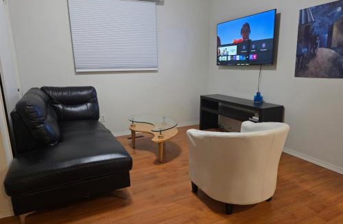 Winnipeg Apartment | 2 bdrms Close to Health Science