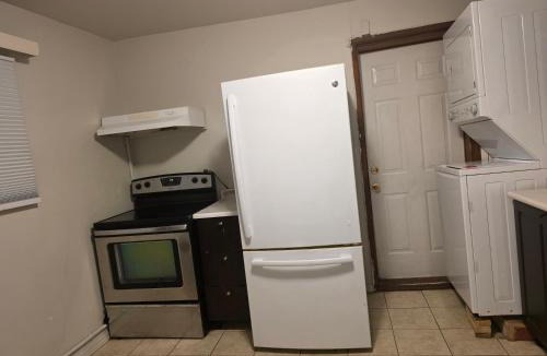 Winnipeg Apartment | 2 bdrms Close to Health Science