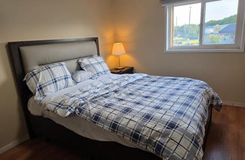 Winnipeg Apartment | 2 bdrms Close to Health Science