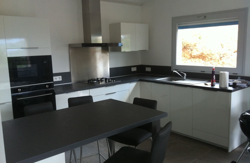 Cirendinu House | 2 bedroom house with private pool 5 minutes from the beaches