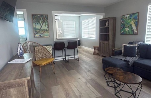 North Beach Apartment | 2 Beach Units for 6 | Patio + Free Parking