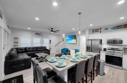 Port Bolivar House | 2 Beachfront Homes, 2 Heated Pools, 2 Hot Tubs, 2 Lifts, Pet Friendly, Sleeps 48