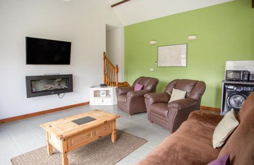 Newcastle-on-Clun House | 2 Beacon View Barn