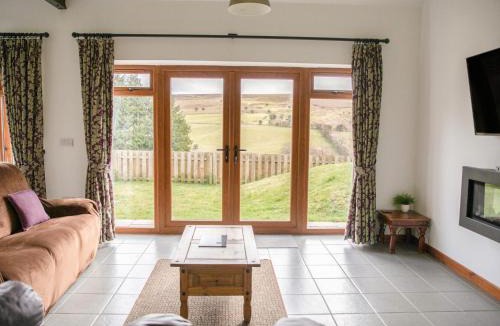 Newcastle-on-Clun House | 2 Beacon View Barn