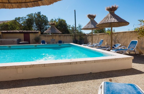 Pauligne House | 2 beautiful farmhouse upto 16 people private pool, views and air conditionning