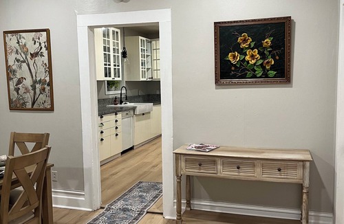 Auburn House | 2 bed 1 bath cottage in downtown Auburn- fenced yard, WiFi and AC. Dog friendly