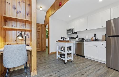Lake of Bays Cabin | 2 bed 1 bath Lodge on Port Cunnington