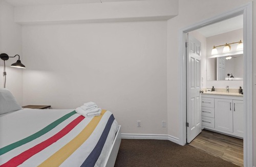 Lake of Bays Cabin | 2 bed 1 bath Lodge on Port Cunnington