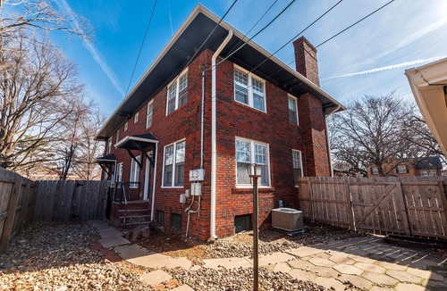College Hill House | 2 Bed 1 Bath Property in College Hill with Garage!