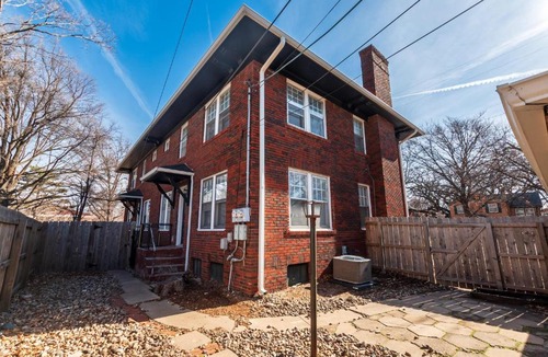 College Hill House | 2 Bed 1 Bath Property in College Hill with Garage