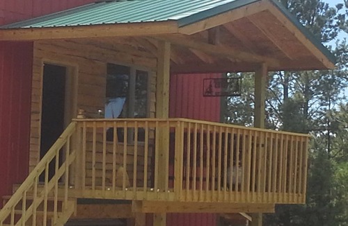 Moorcroft Apartment | 2 bed - 1 bath - sleeps 5! Close to lake, Sturgis, Black Hills, Devils Tower