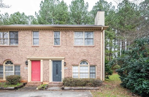 Norcross Condo | 2 Bed 2.5 Bath Townhome in Norcross (Gwinnett County)