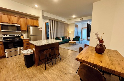 Grandville Apartment | 2 bed 2 bath apartment in Castle