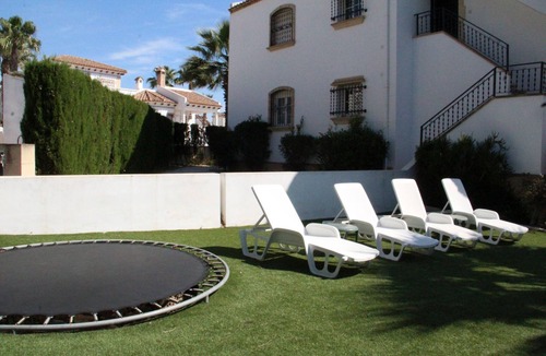 Villamartin Apartment | 2 Bed 2 Bath Apt, Huge Corner Plot, Trampoline, Golf, Sun, Good Food