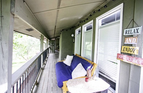 Gainesville Condo | 2 bed 2 bath condo on Lake Lanier-