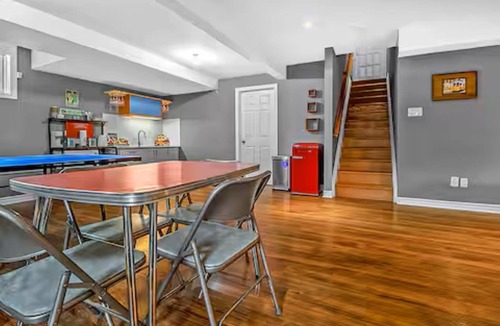 Ottawa Division House | 2 Bed 2 Bath in Orleans