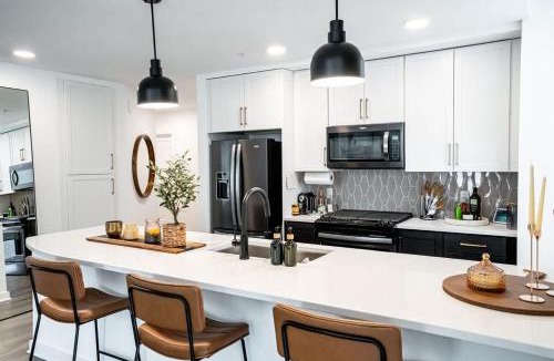 The Gulch Apartment | 2-Bed 2-Bath Luxury Retreat