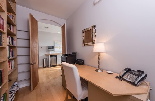 Hancock Apartment | 2 bed 2 bath modern apt. right in Central Austin