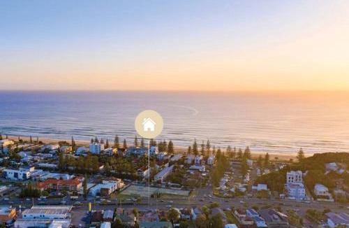 Miami Apartment | 2 Bed, 2 Bath Ocean View Apt! Parking, 250m to Beach