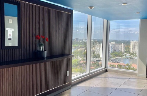 Hallandale Beach Apartment | 2 Bed 2 Bath Penthouse Amazing Views Beach Service
