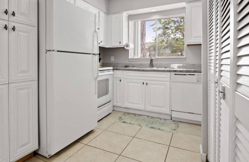 Baymeadows Apartment | 2 Bed 2 Bath, Spacious Florida Getaway