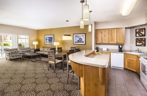 Windsor Resort | 2 BED 2 BATH UNIT IN WINDSOR, CA - A Superb Sonoma County Stay