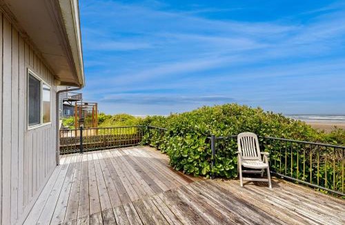 Edgewater Shores House | 2 Bed 2 Bath Vacation home in Waldport