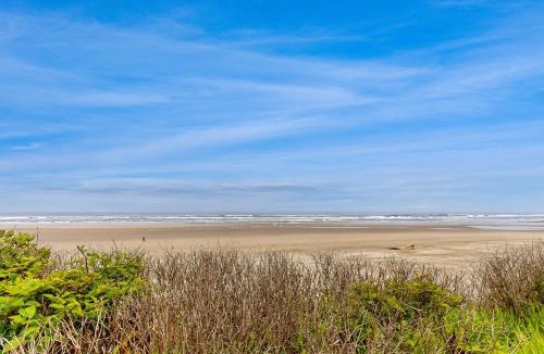 Edgewater Shores House | 2 Bed 2 Bath Vacation home in Waldport