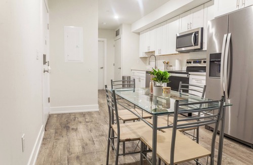Kensington Apartment | 2-Bed 2-Bath W/D Central Kitchen Wifi Desk